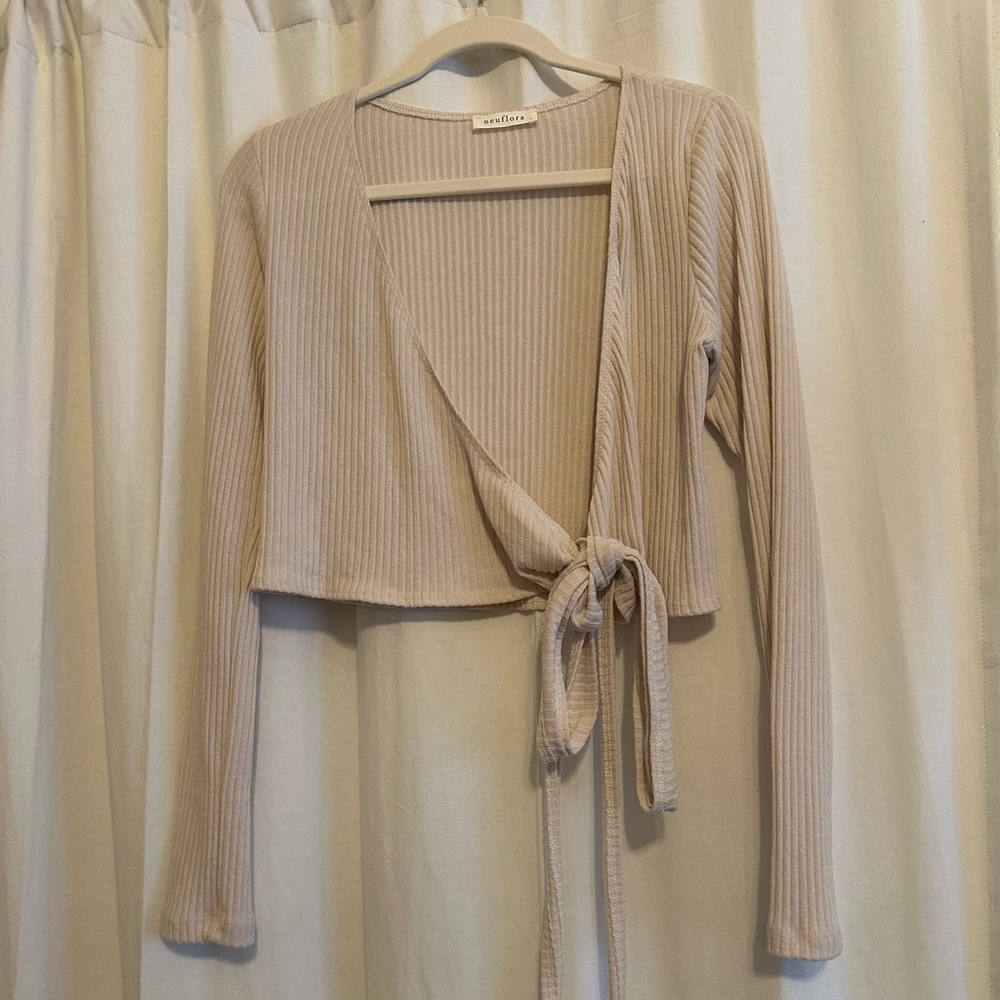 Neuflora Bailey Wrap Top: Size L